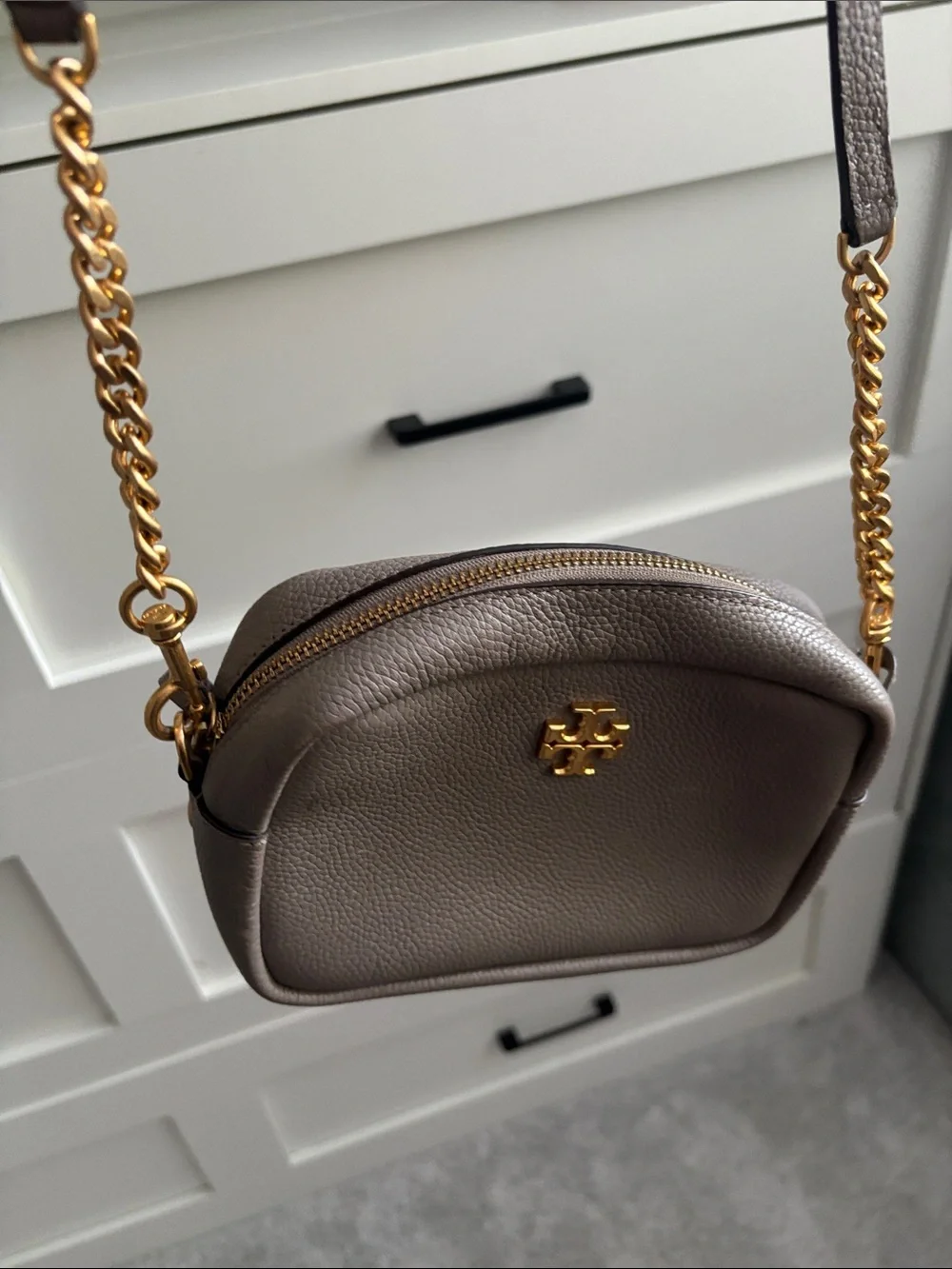 Tory Burch Pebbled Leather Pouch in Taupe with Gold Logo